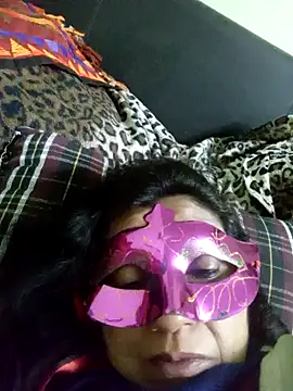 Snapshot of LOVE__RANI chatting on November 14, 2025, 11:02 pm LOVE RANI online show from November 14, 2025, 11:02 pm