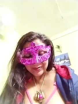 Snapshot of LOVE__RANI chatting on November 20, 2025, 6:35 am LOVE RANI online show from November 20, 2025, 6:35 am