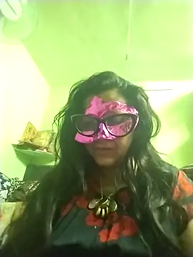 Snapshot of LOVE__RANI chatting on December 1, 2025, 12:37 am LOVE RANI online show from December 1, 2025, 12:37 am