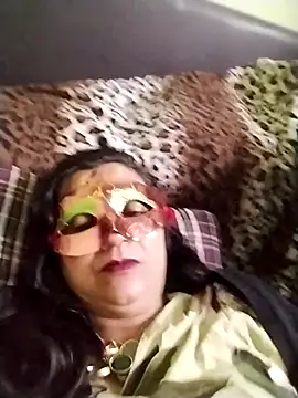 Snapshot of LOVE__RANI chatting on December 4, 2025, 10:40 pm LOVE RANI online show from December 4, 2025, 10:40 pm