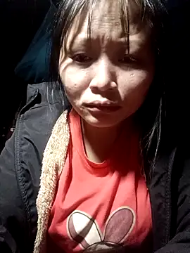 yoyo-mi online show from November 3, 2025, 3:52 am