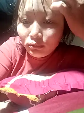 yoyo-mi online show from November 4, 2025, 4:33 am