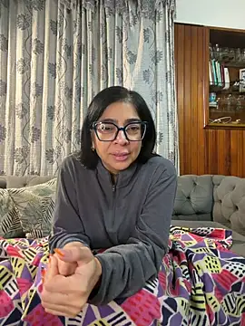 solmorochia online show from April 7, 2026, 11:48 pm