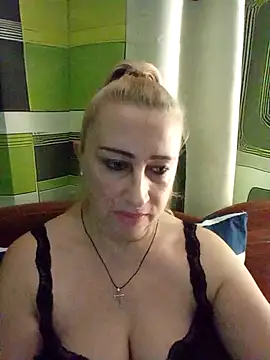 Esenia505 online show from December 16, 2025, 3:11 am