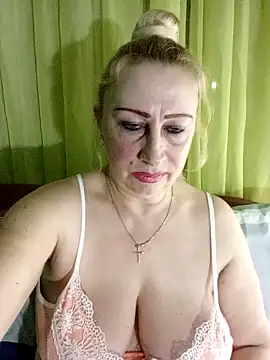 Esenia505 online show from April 4, 2026, 3:05 am