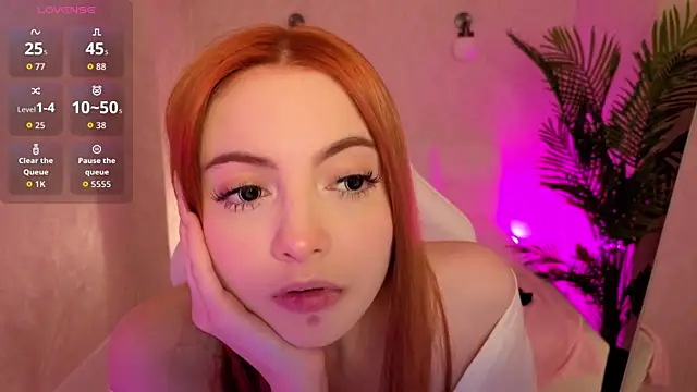 Snapshot of Daniela_Saules chatting on December 19, 2025, 9:16 am Daniela Saules online show from December 19, 2025, 9:16 am