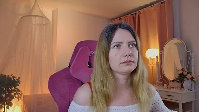 AleksaLaurent online show from November 11, 2025, 6:02 am