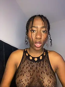 Snapshot of milarain chatting on November 21, 2025, 8:07 pm milarain online show from November 21, 2025, 8:07 pm