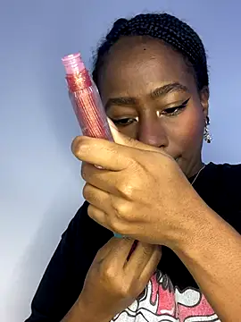 Snapshot of milarain chatting on November 24, 2025, 7:57 pm milarain online show from November 24, 2025, 7:57 pm