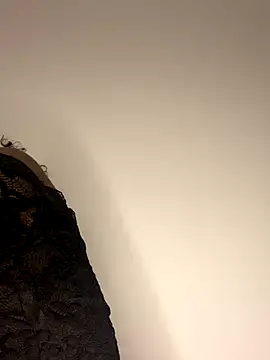 Snapshot of milarain chatting on November 29, 2025, 11:08 pm milarain online show from November 29, 2025, 11:08 pm