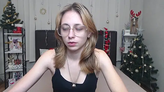 Snapshot of TracyLll chatting on January 8, 2026, 6:37 am TracyLll online show from January 8, 2026, 6:37 am