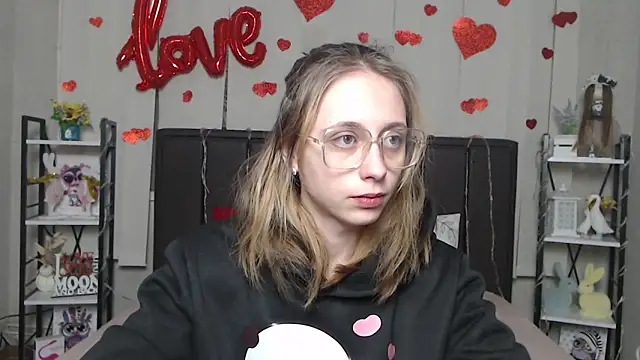 Snapshot of TracyLll chatting on February 6, 2026, 6:07 am TracyLll online show from February 6, 2026, 6:07 am