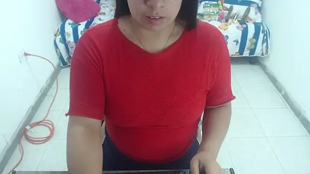 Alanafire online show from November 19, 2025, 1:44 pm