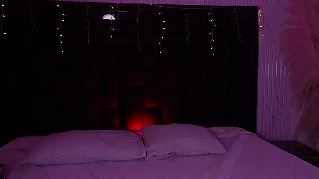 Snapshot of LilithLuxorr chatting on January 17, 2026, 2:33 pm LilithLuxorr online show from January 17, 2026, 2:33 pm