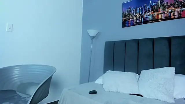 samantaortega   online show from November 7, 2025, 12:32 am