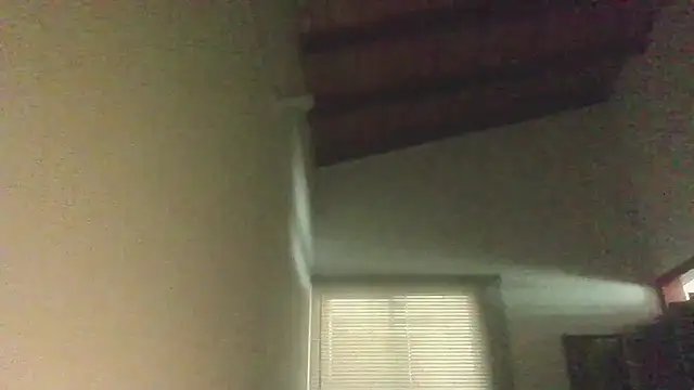 Snapshot of alcaeluwm chatting on October 30, 2025, 5:24 pm alcaeluwm online show from October 30, 2025, 5:24 pm