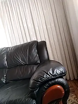 Fancy-Face26 online show from December 14, 2025, 9:14 am