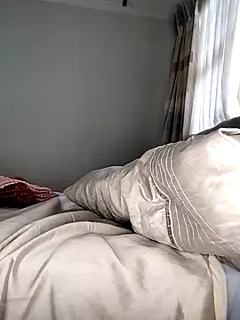 Fancy-Face26 online show from December 21, 2025, 1:29 pm