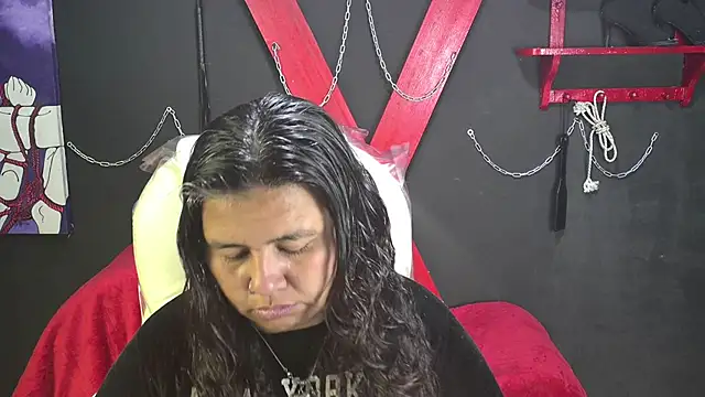 Snapshot of serenamystsh chatting on November 17, 2025, 11:54 pm serenamystsh online show from November 17, 2025, 11:54 pm