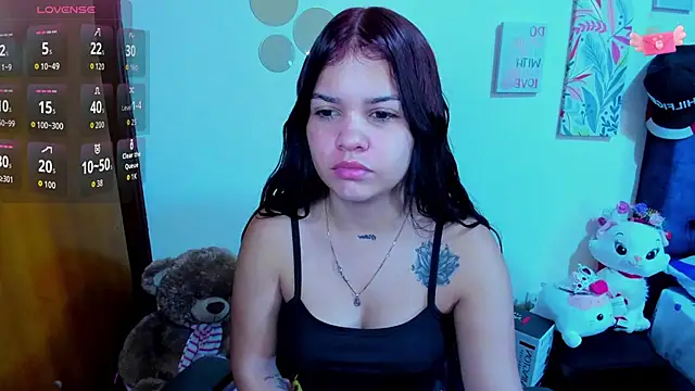 Snapshot of Emma_boo chatting on November 8, 2025, 1:55 pm Emma boo online show from November 8, 2025, 1:55 pm