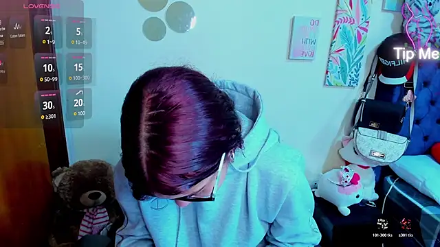 Snapshot of Emma_boo chatting on December 16, 2025, 2:55 pm Emma boo online show from December 16, 2025, 2:55 pm