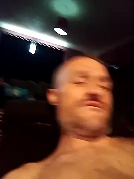 Snapshot of Caliguy36 chatting on October 30, 2025, 10:49 am Caliguy36 online show from October 30, 2025, 10:49 am