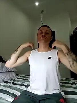 Snapshot of Caliguy36 chatting on November 4, 2025, 2:38 pm Caliguy36 online show from November 4, 2025, 2:38 pm