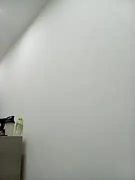 Snapshot of Caliguy36 chatting on November 13, 2025, 2:32 am Caliguy36 online show from November 13, 2025, 2:32 am