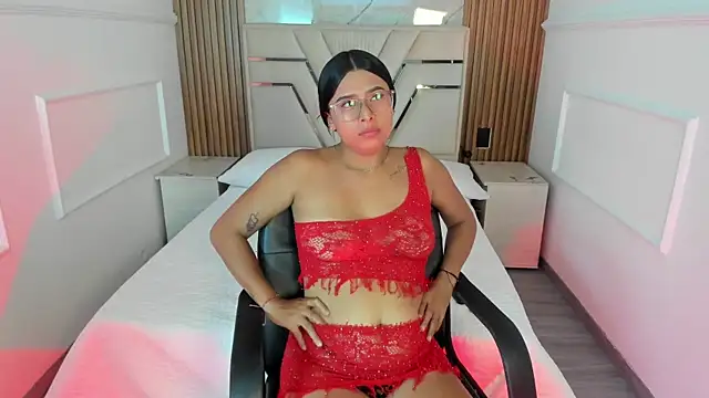 Snapshot of NaraBloom chatting on November 3, 2025, 1:01 pm NaraBloom online show from November 3, 2025, 1:01 pm