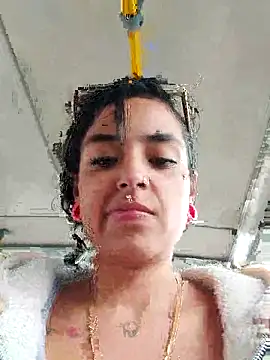 Snapshot of Moon_And_Sunn chatting on November 29, 2025, 6:11 pm Moon And Sunn online show from November 29, 2025, 6:11 pm