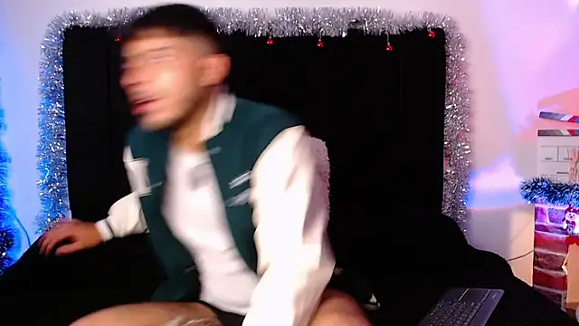 Snapshot of jaiden_thoner chatting on December 20, 2025, 4:08 am jaiden thoner online show from December 20, 2025, 4:08 am