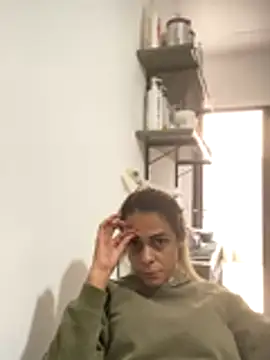 Snapshot of sabrinaneves chatting on December 16, 2025, 6:35 pm sabrinaneves online show from December 16, 2025, 6:35 pm