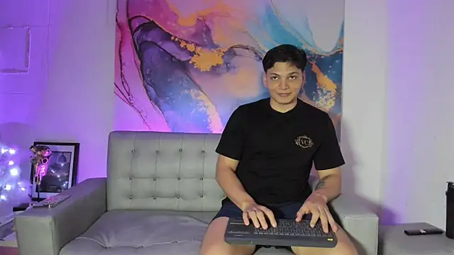 Snapshot of pinksmile_1 chatting on January 11, 2026, 12:59 am pinksmile 1 online show from January 11, 2026, 12:59 am