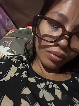 hottiebabe23 online show from December 20, 2025, 7:10 pm