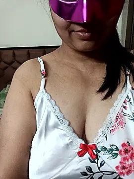 Snapshot of Naughty-Nancy chatting on January 12, 2026, 3:50 pm Naughty-Nancy online show from January 12, 2026, 3:50 pm