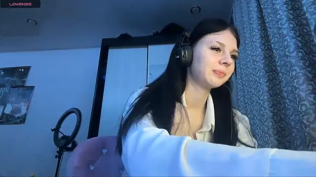 Snapshot of AnGallo chatting on December 14, 2025, 8:13 pm AnGallo online show from December 14, 2025, 8:13 pm