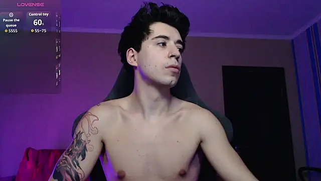 Snapshot of Yofukashii chatting on December 18, 2025, 12:06 am Yofukashii online show from December 18, 2025, 12:06 am