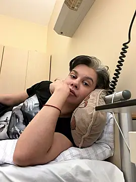 Carolineisback online show from February 2, 2026, 8:02 am