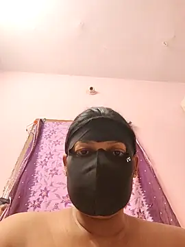 pujapujarrrr online show from November 7, 2025, 1:22 pm