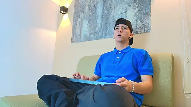 Snapshot of NOHA_CRAYG chatting on November 4, 2025, 1:43 pm NOHA CRAYG online show from November 4, 2025, 1:43 pm