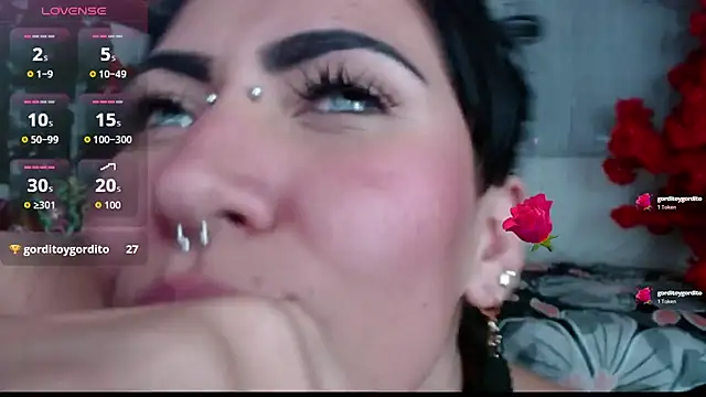 Snapshot of myomii_nixx chatting on December 1, 2025, 3:33 am myomii nixx online show from December 1, 2025, 3:33 am