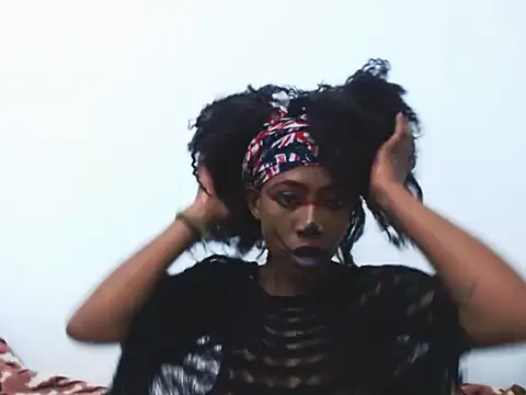 Snapshot of Ninjainia chatting on October 31, 2025, 3:35 pm Ninjainia online show from October 31, 2025, 3:35 pm