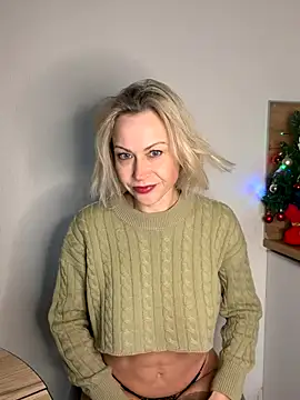 Elle Milfa online show from December 15, 2025, 10:52 am