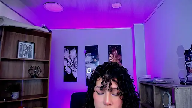 Snapshot of roseefancy19 chatting on January 8, 2026, 2:19 pm roseefancy19 online show from January 8, 2026, 2:19 pm