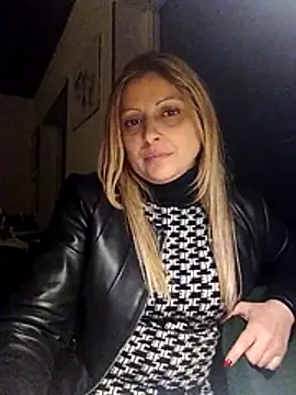 Snapshot of fragoli chatting on November 12, 2025, 2:23 am fragoli online show from November 12, 2025, 2:23 am