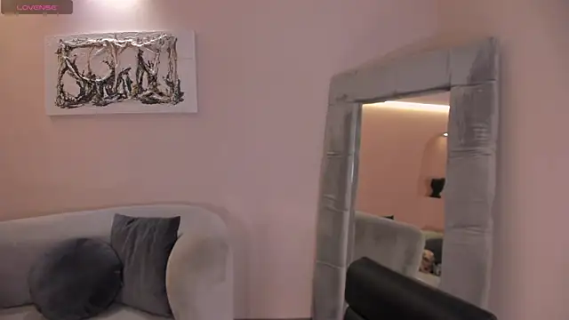 Snapshot of BellaConnorX chatting on November 7, 2025, 3:28 am BellaConnorX online show from November 7, 2025, 3:28 am