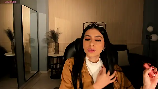 Snapshot of BellaConnorX chatting on December 2, 2025, 3:56 am BellaConnorX online show from December 2, 2025, 3:56 am