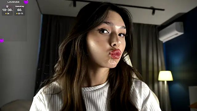 candylolly   online show from November 4, 2025, 5:50 am