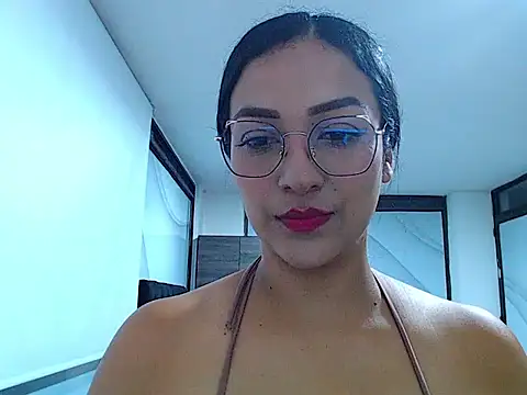 CamilaaOficial online show from November 3, 2025, 3:19 am