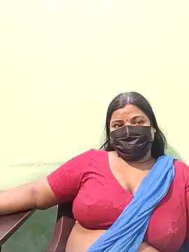Snapshot of tamil_Nithya_J chatting on April 19, 2026, 6:10 pm tamil Nithya J online show from April 19, 2026, 6:10 pm